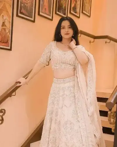 Escort Lamshang